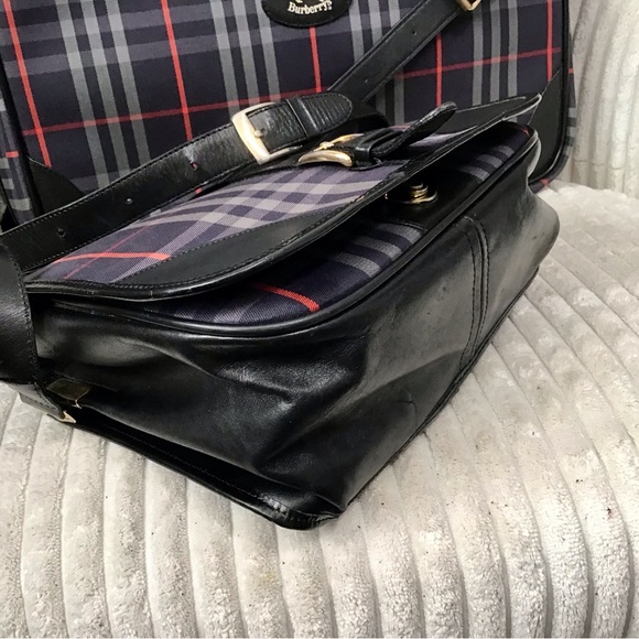 Burberry Travel Bags - Picture 6 of 16